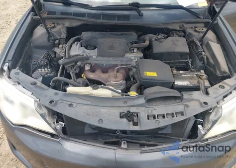 2013 Toyota Camry Le z USA, uszkodzony, nr VIN 4T4BF1FK1DR284146